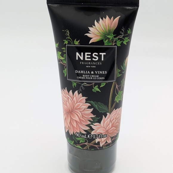 Nest Fragrances Dahlia & Vines Body Cream - Picture 3 of 5